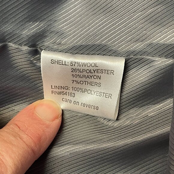 Calvin Klein Career Feminine WOOL Blend Coat Size 14 Purple Plum Pleated Long - Picture 11 of 16